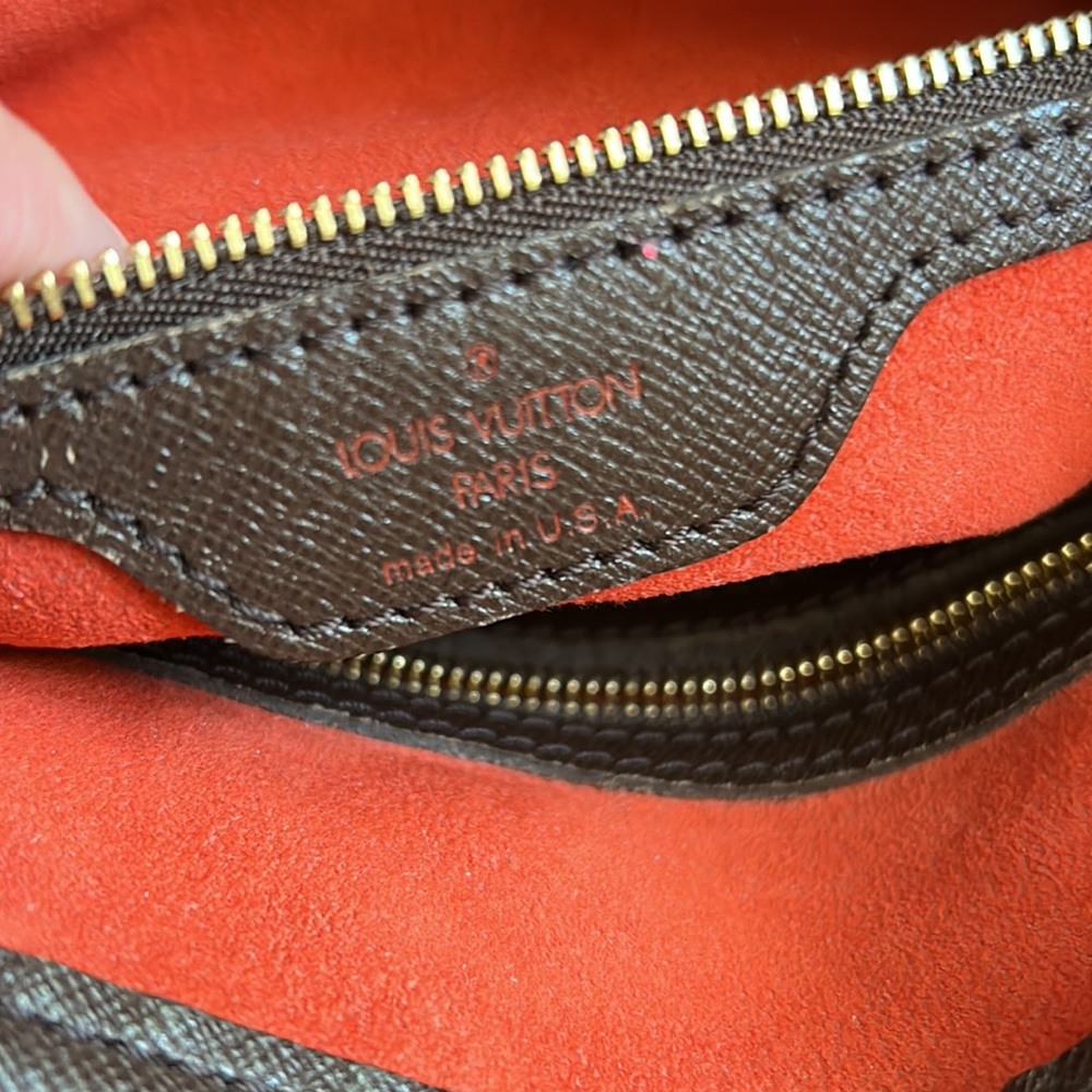 Authentic Louis Vuitton Damier Marais bucket bag 💕 - Picture 7 of 13